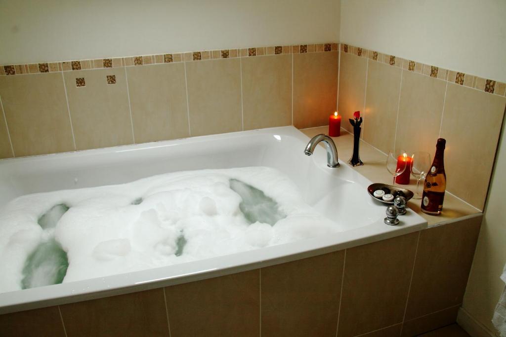 Kidron B & B & The Old Manse Guesthouse Blackwaterfoot エクステリア 写真